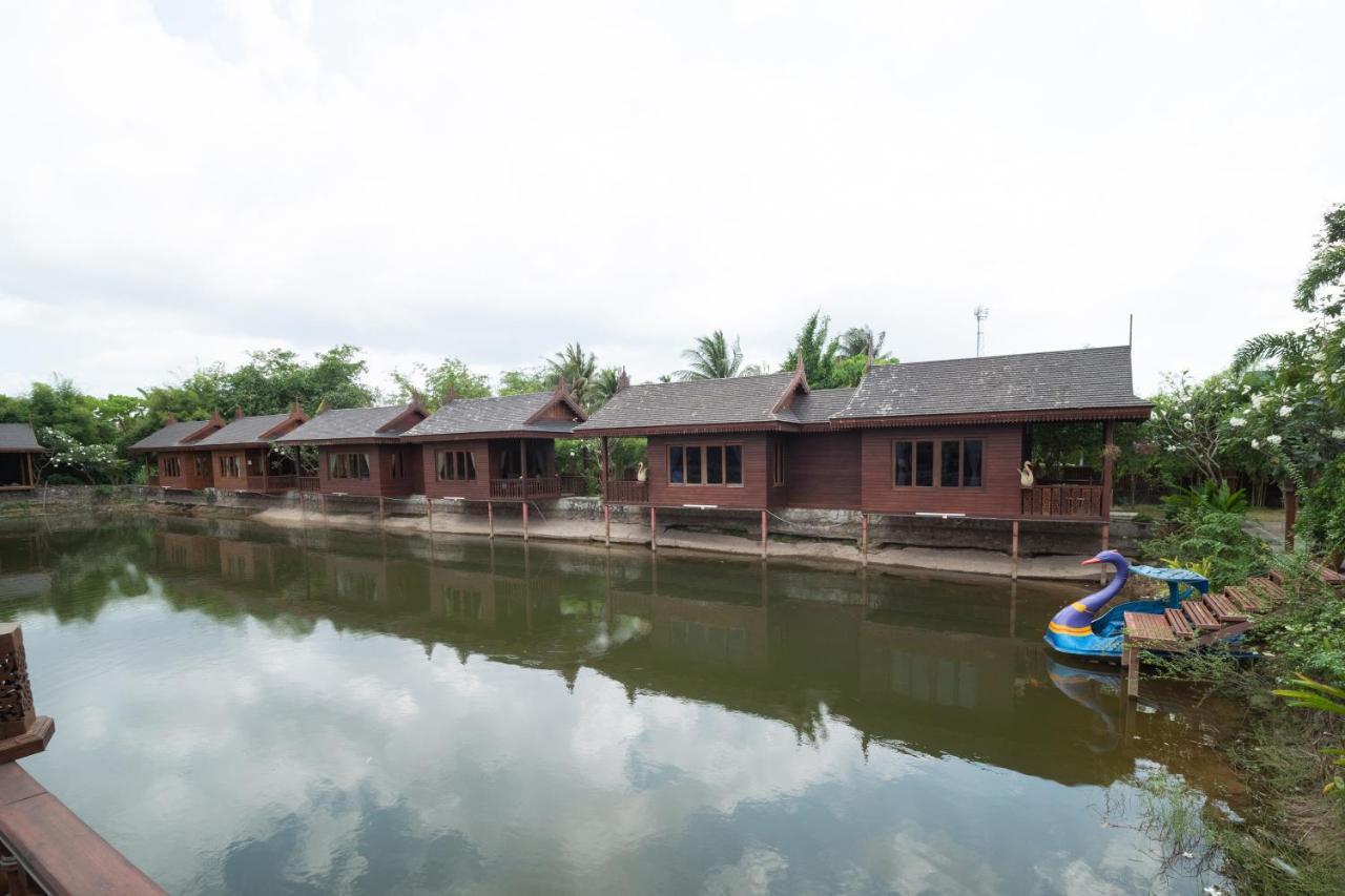 Oyo 837 Baan Kiang Nam Resort Bang Lamung Eksteriør billede