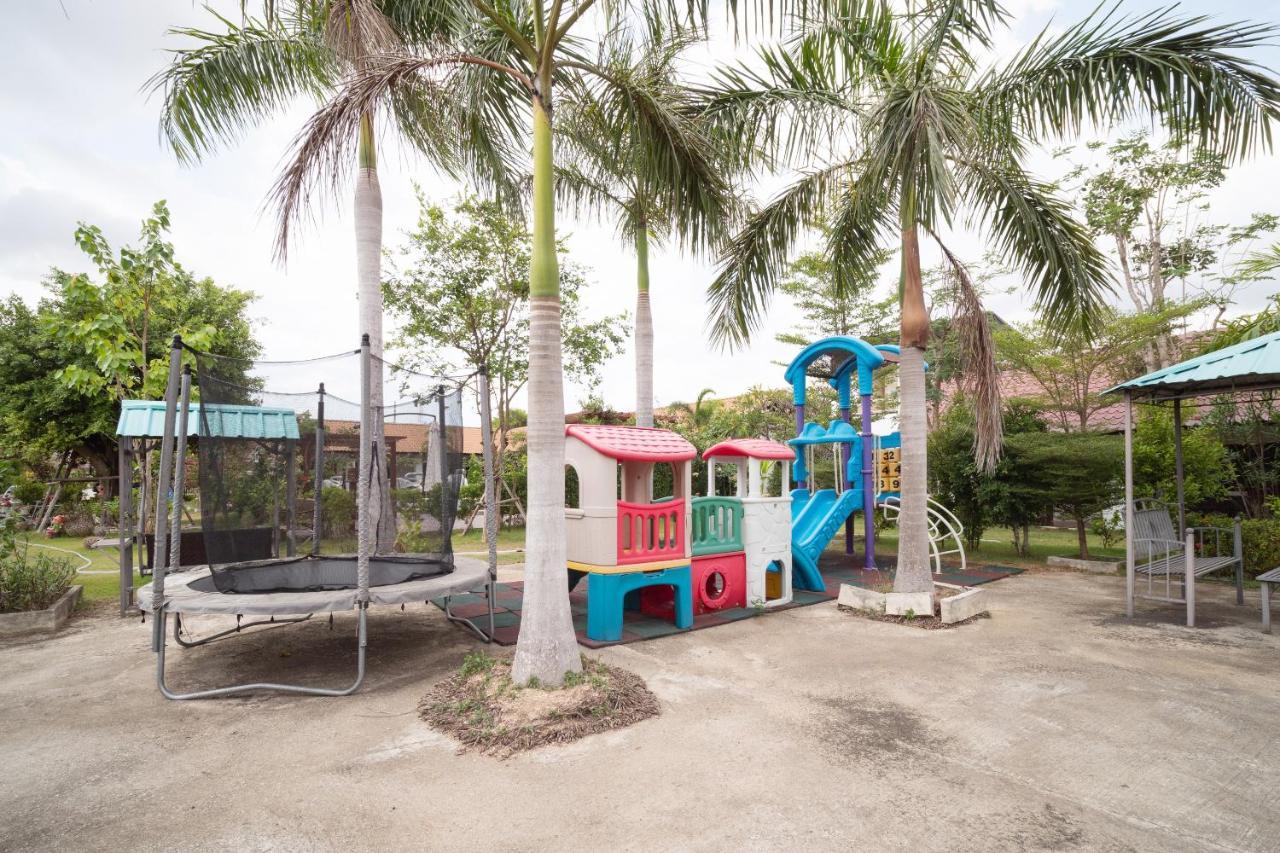 Oyo 837 Baan Kiang Nam Resort Bang Lamung Eksteriør billede