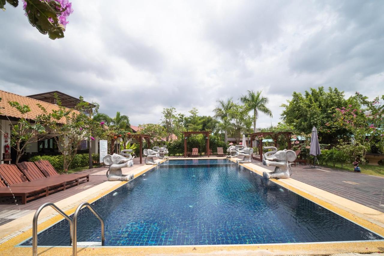 Oyo 837 Baan Kiang Nam Resort Bang Lamung Eksteriør billede
